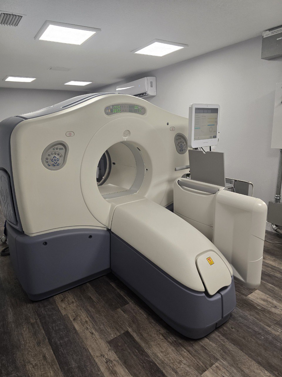 Advanced cardiovascular imaging consultation